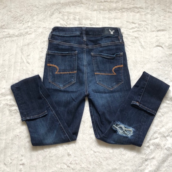 American Eagle High Waisted Jeans - Picture 3 of 3